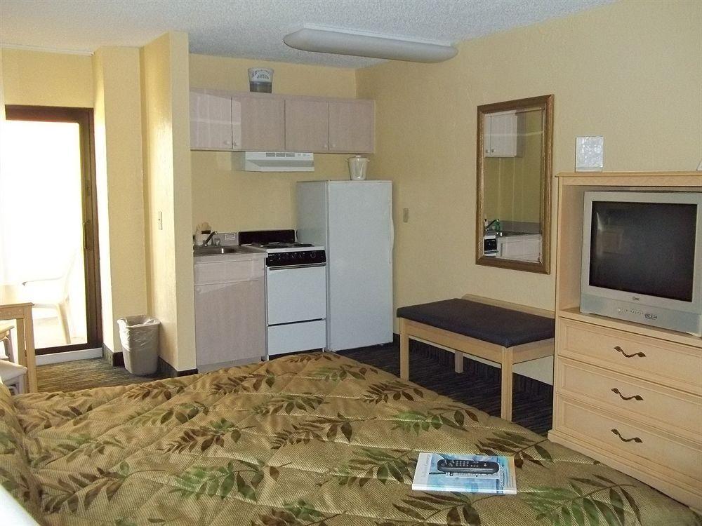 Holiday Inn Express & Suites Oceanfront Daytona Beach Shores By Ihg Dış mekan fotoğraf