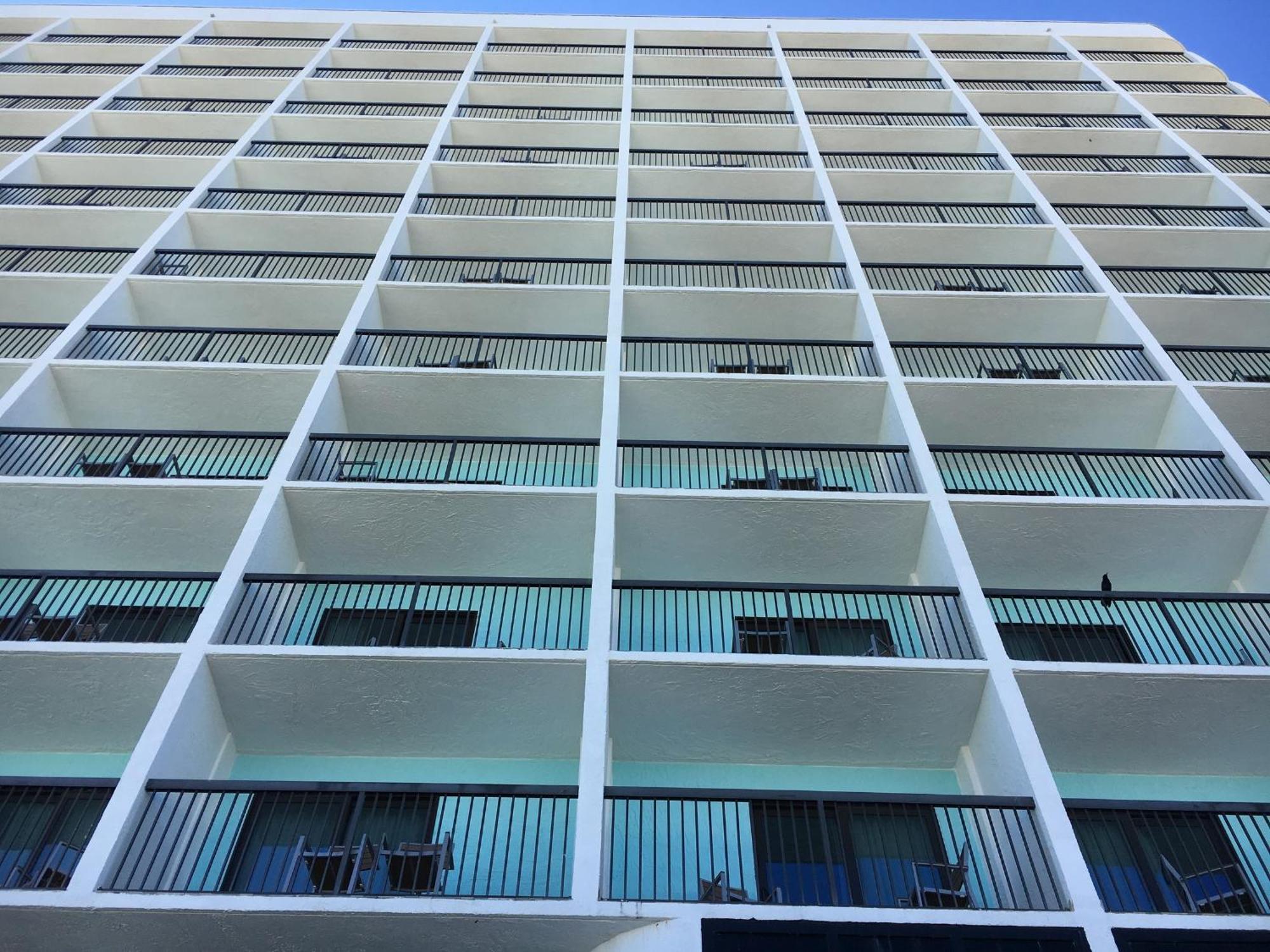 Holiday Inn Express & Suites Oceanfront Daytona Beach Shores By Ihg Dış mekan fotoğraf