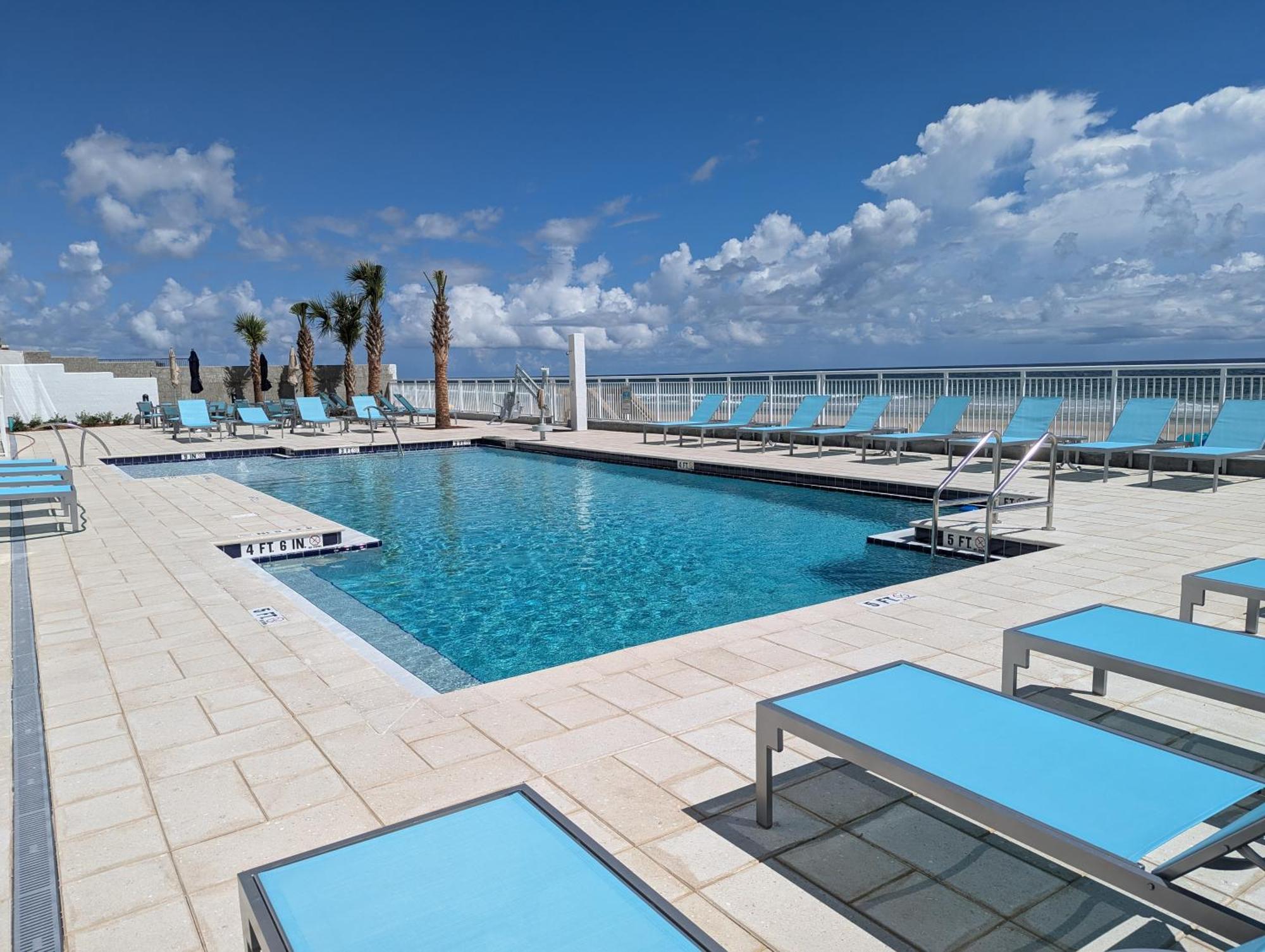 Holiday Inn Express & Suites Oceanfront Daytona Beach Shores By Ihg Dış mekan fotoğraf