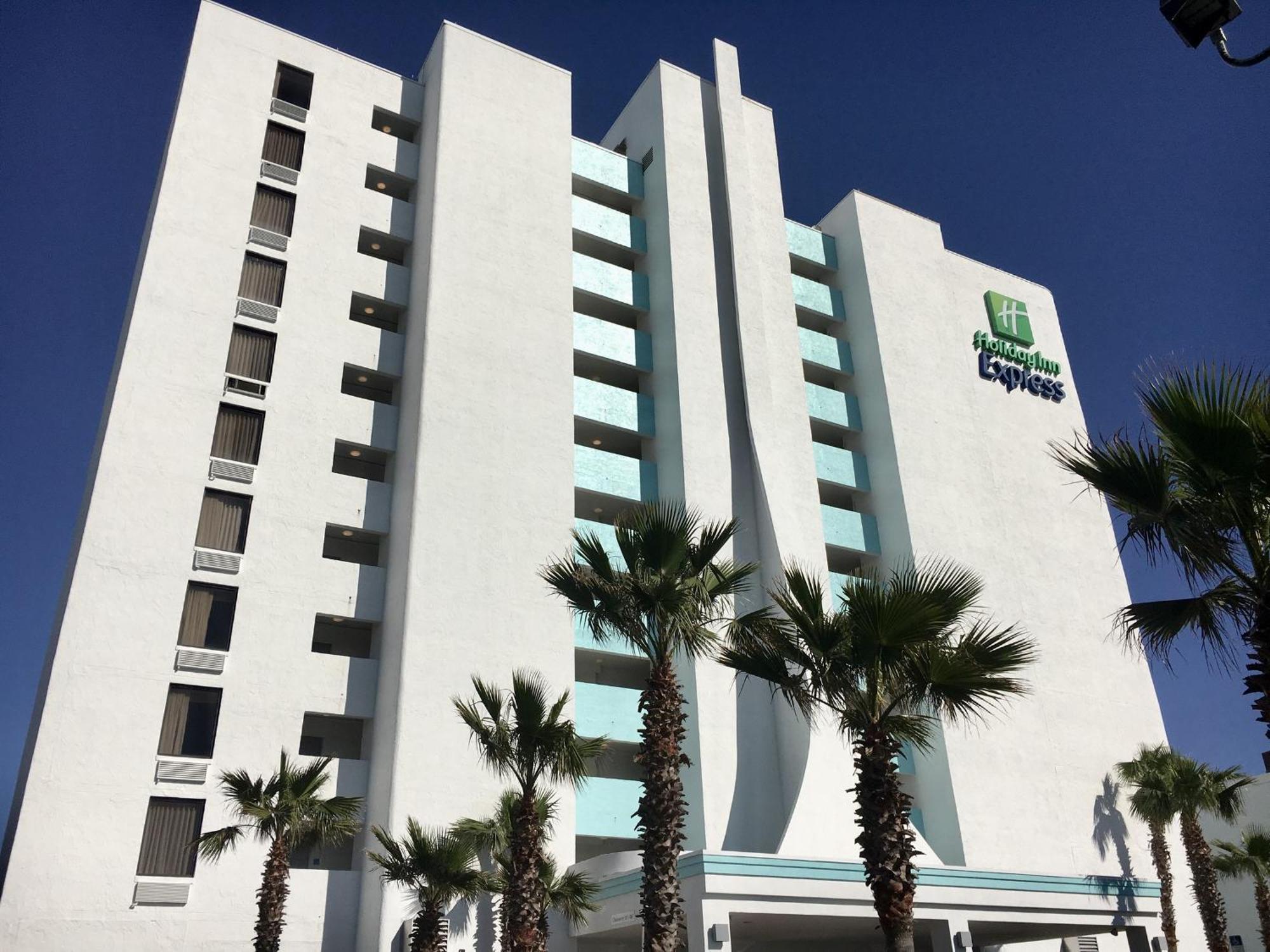Holiday Inn Express & Suites Oceanfront Daytona Beach Shores By Ihg Dış mekan fotoğraf