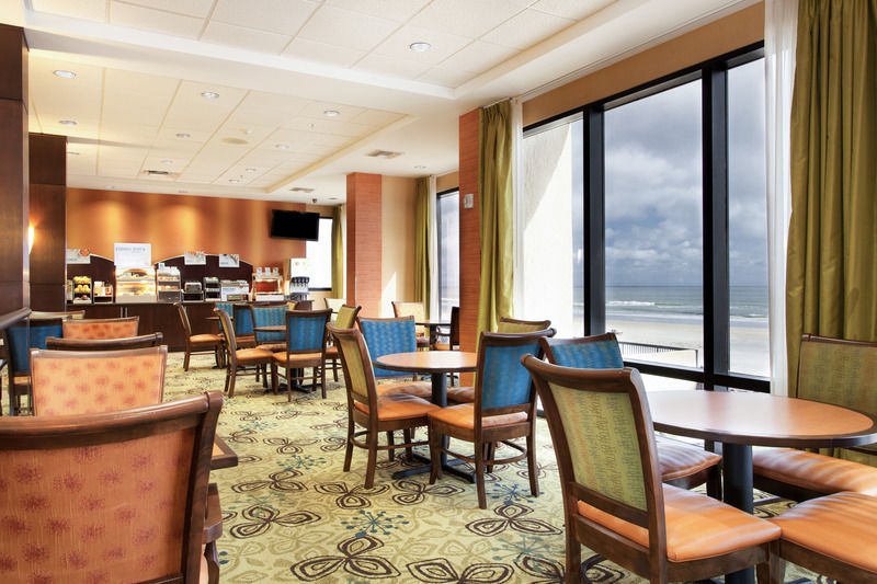 Holiday Inn Express & Suites Oceanfront Daytona Beach Shores By Ihg Dış mekan fotoğraf