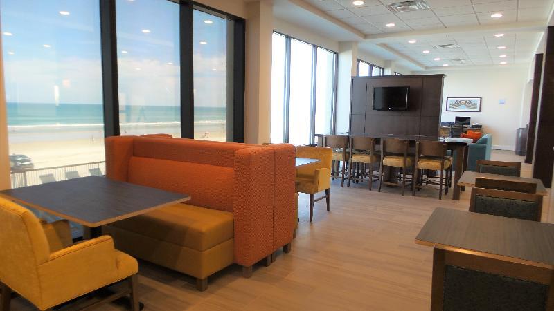 Holiday Inn Express & Suites Oceanfront Daytona Beach Shores By Ihg Dış mekan fotoğraf